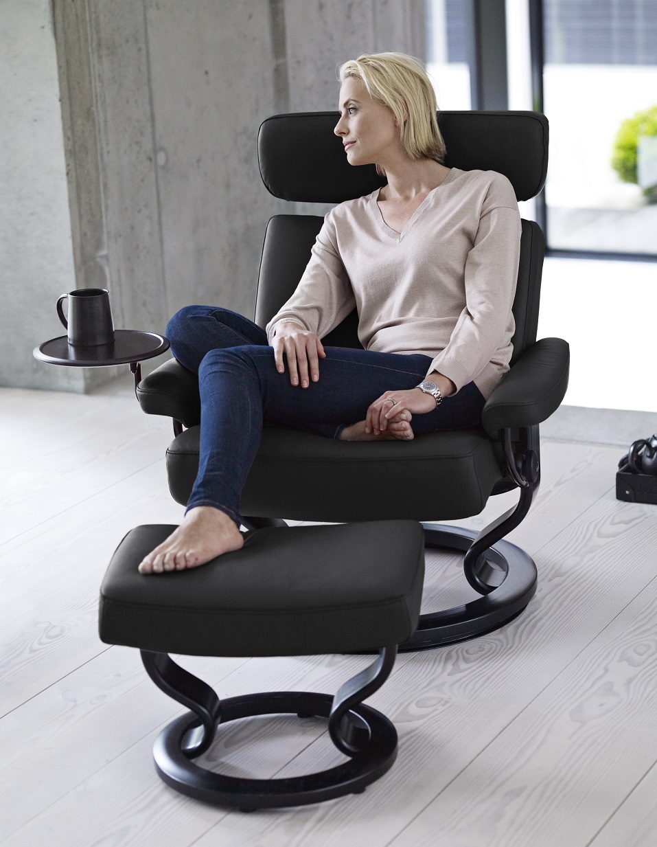 Stressless Taurus Rock Paloma Leather with Swing Table